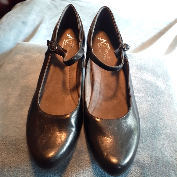 A2 Heelrest By Aerosoles Vegan Leather Shoes - Picture 5 of 6